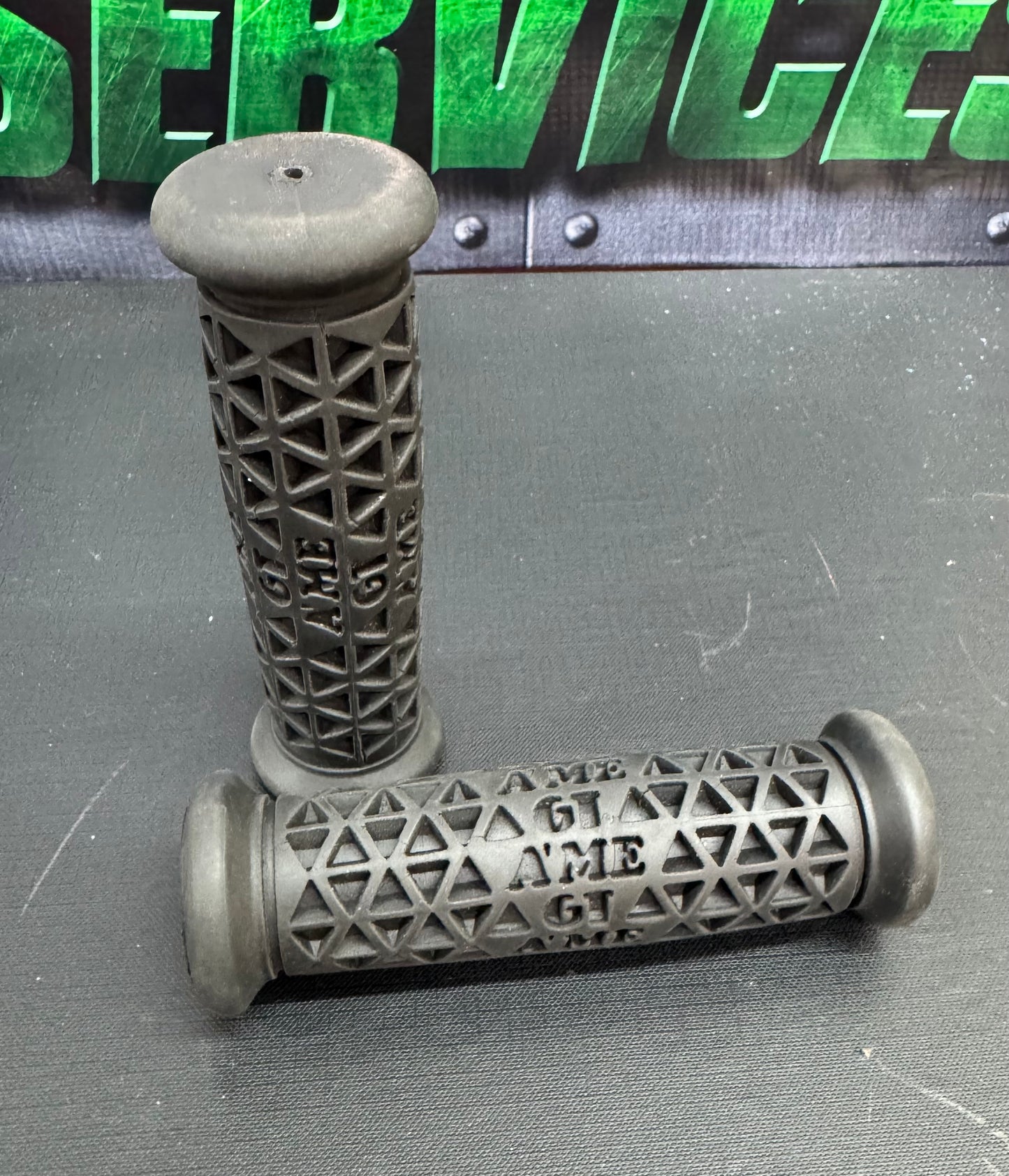 GT Ame Grips (Used/Ripped)